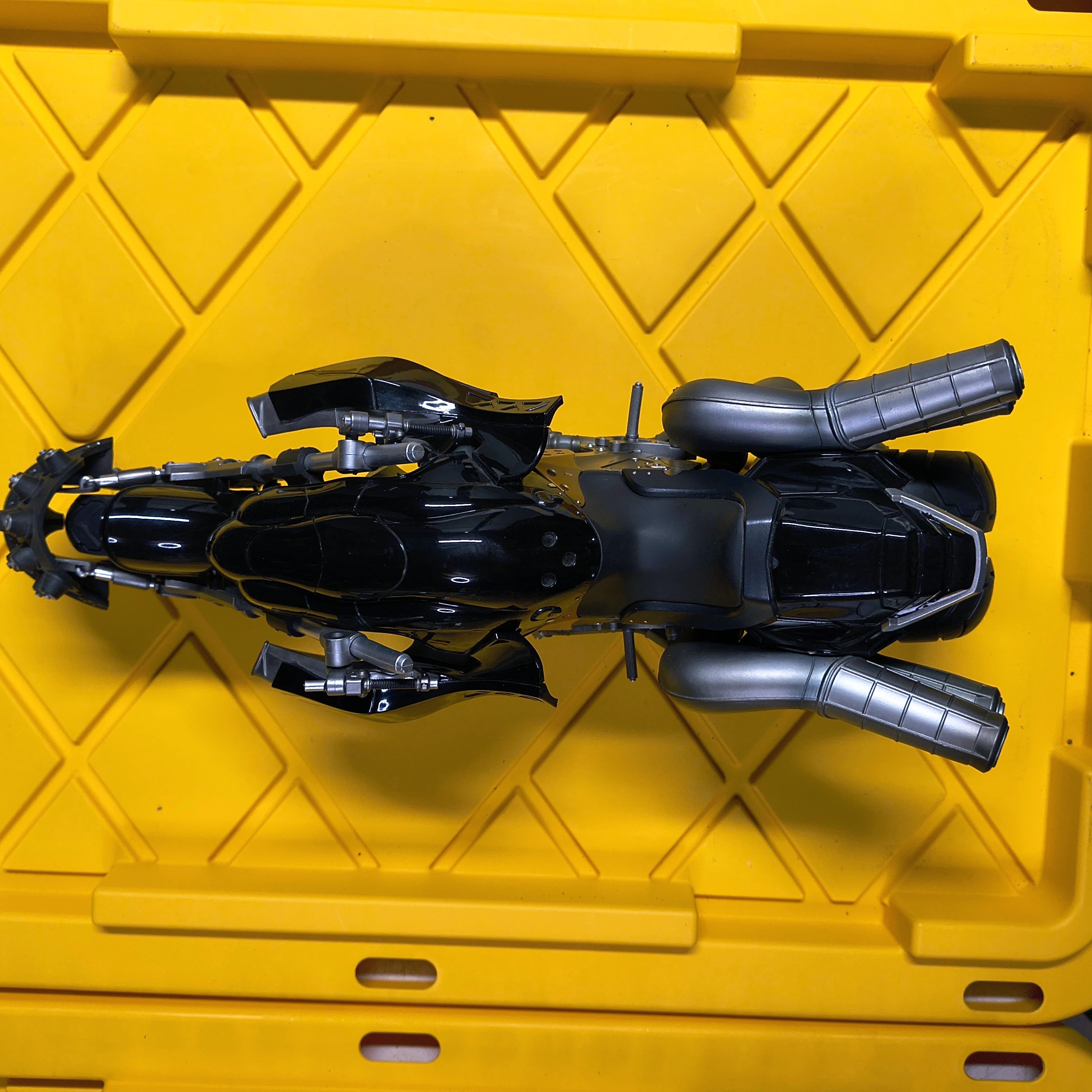 PLAY ARTS KAI- FFVII CLOUD STRIFE HARDY DAYTONA (INCOMPLETE) (PRE-OWNED)