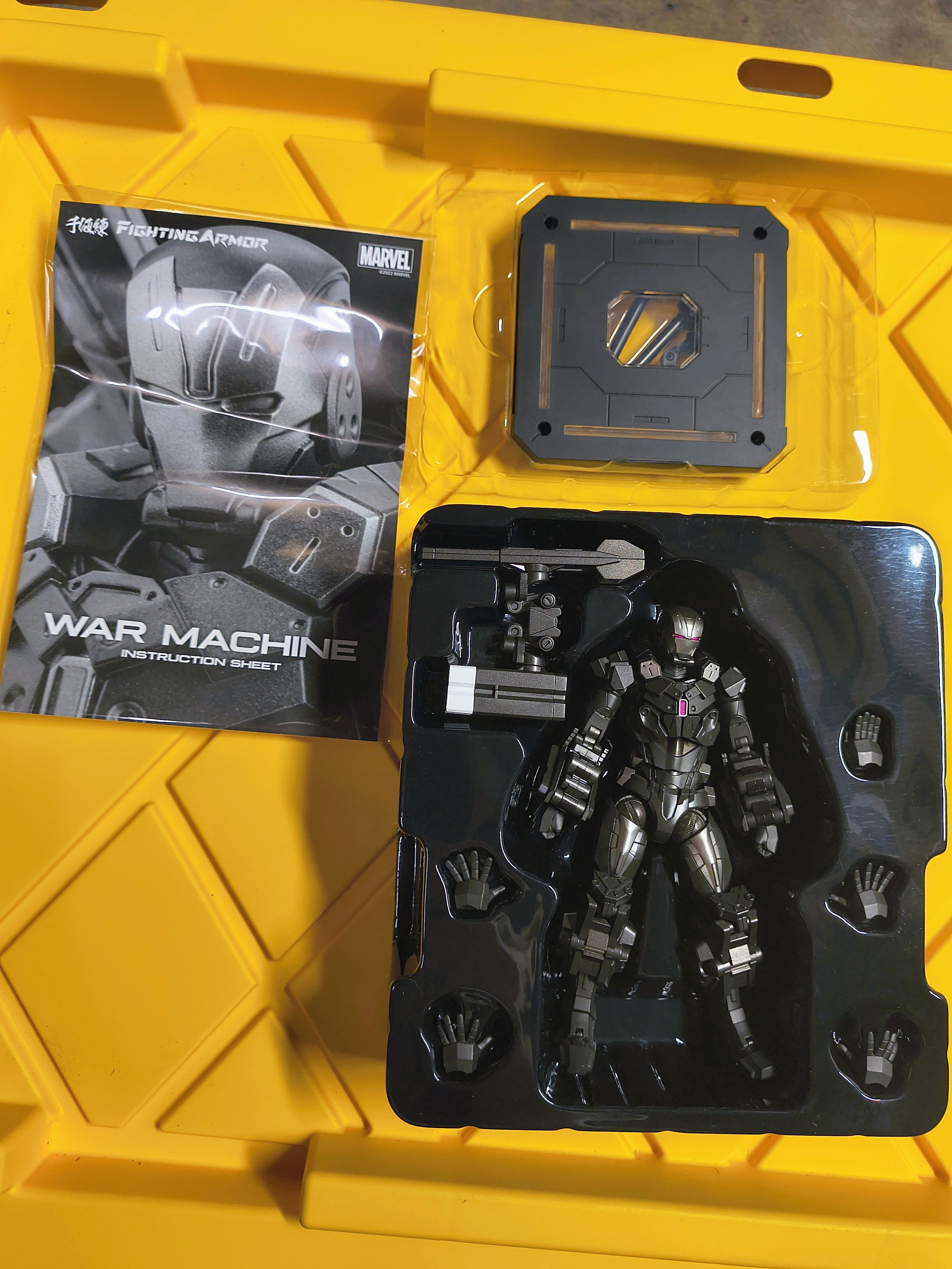 MARVEL- FIGHTING ARMOR WAR MACHINE (PRE-OWNED)