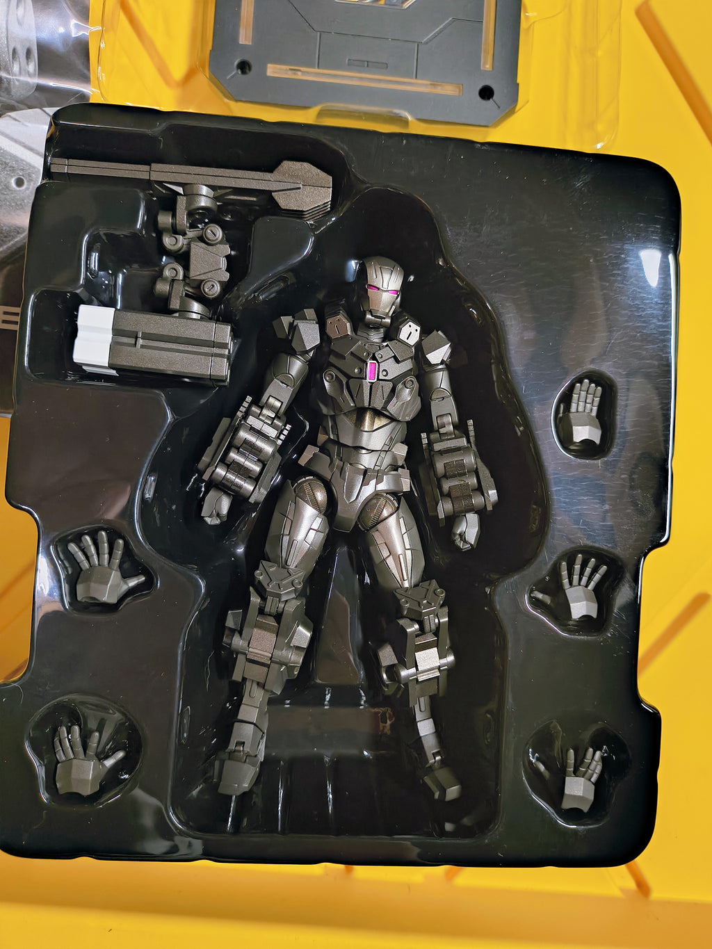 MARVEL- FIGHTING ARMOR WAR MACHINE (PRE-OWNED)