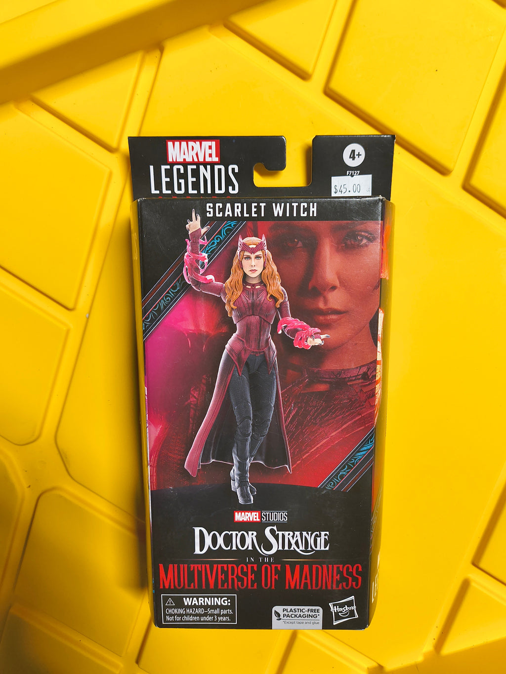 MARVEL LEGENDS- SCARLET WITCH (SEALED)