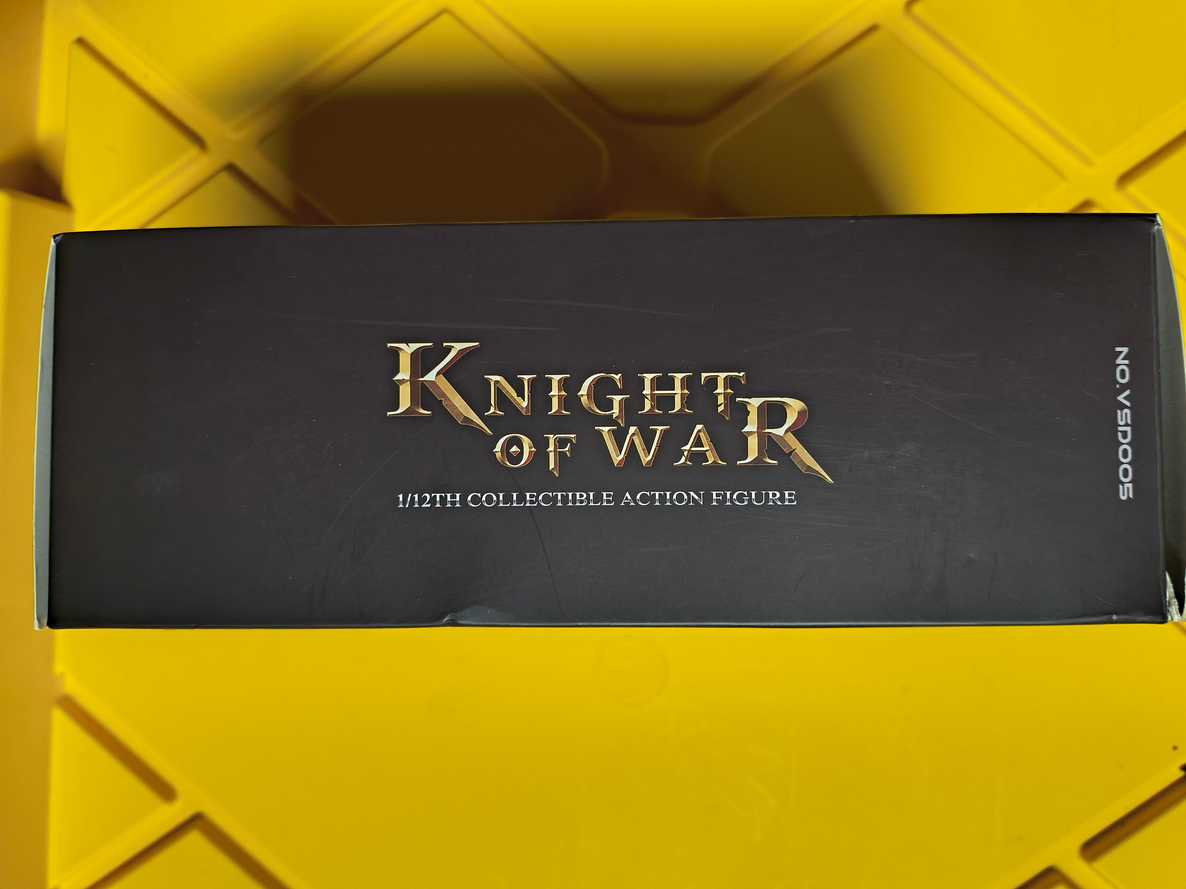 VTOYS- KNIGHT OF WAR (PRE-OWNED)