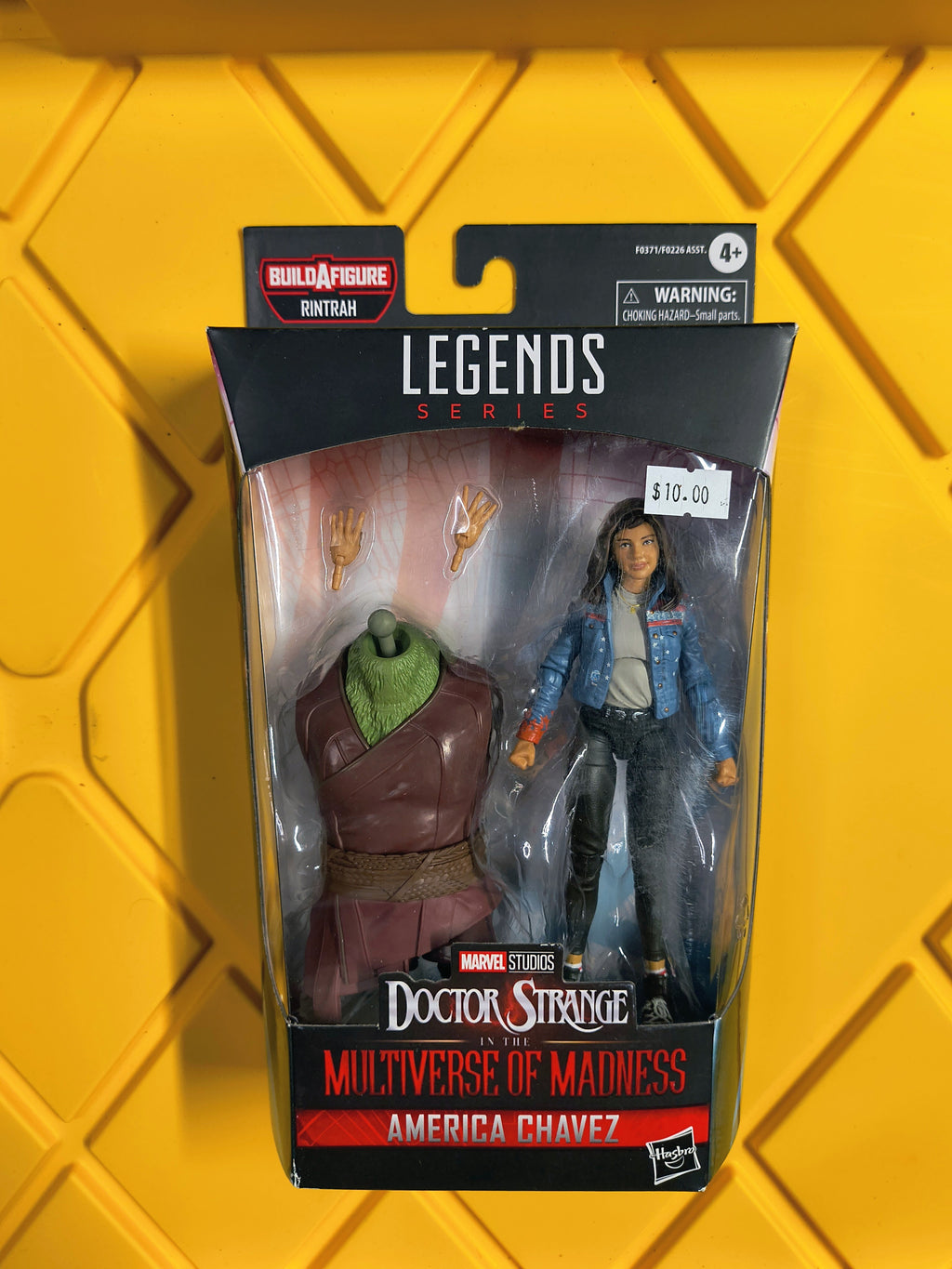 MARVEL LEGENDS- AMERICA CHAVEZ (SEALED)