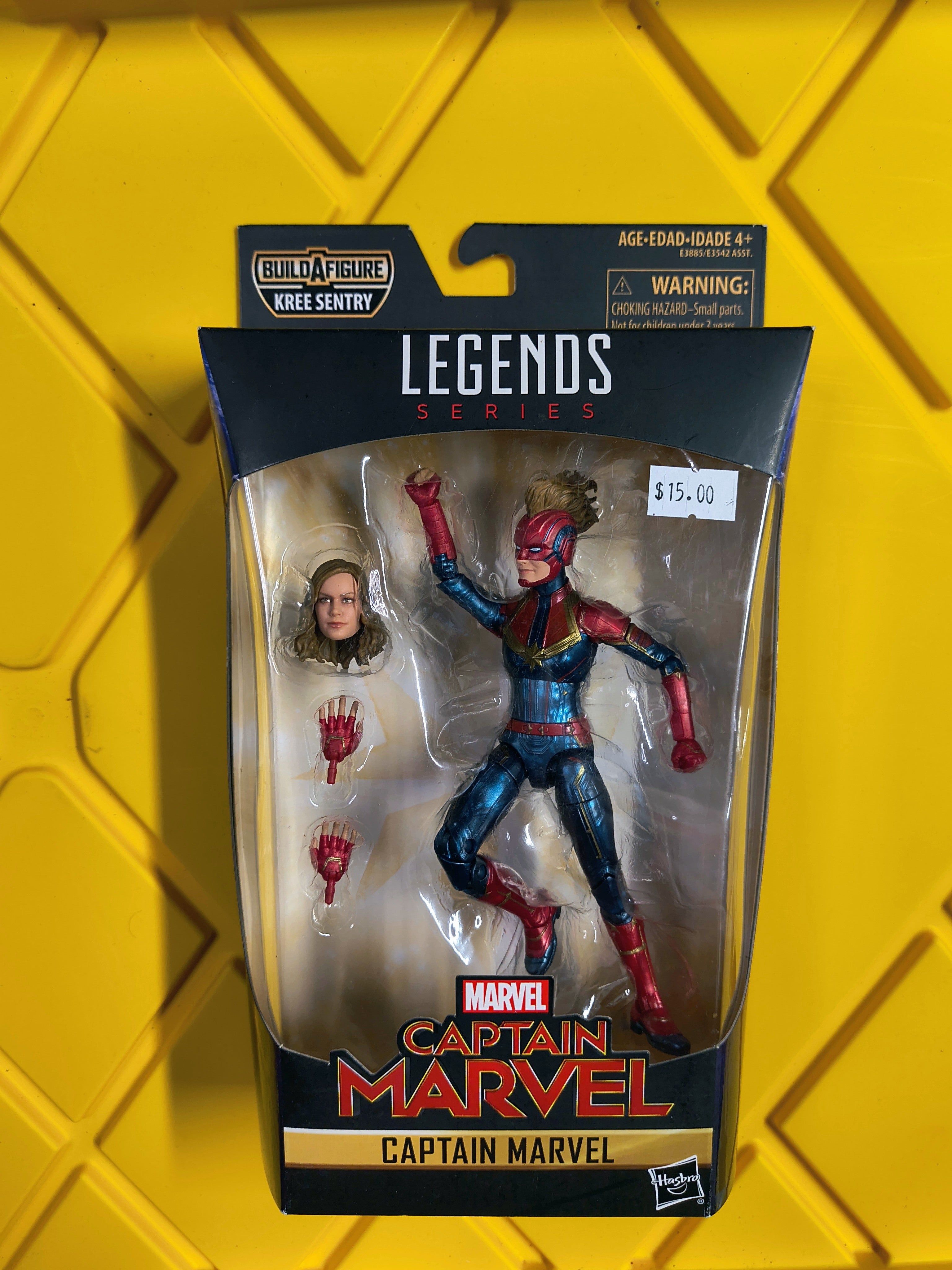MARVEL LEGENDS- CAPTAIN MARVEL (SEALED)