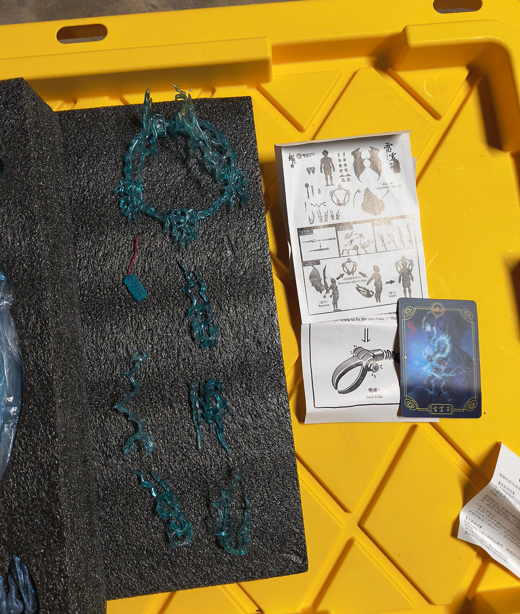 NOTTAA COLLECTION- THUNDERBOLT GOD W/ STAND (PRE-OWNED)