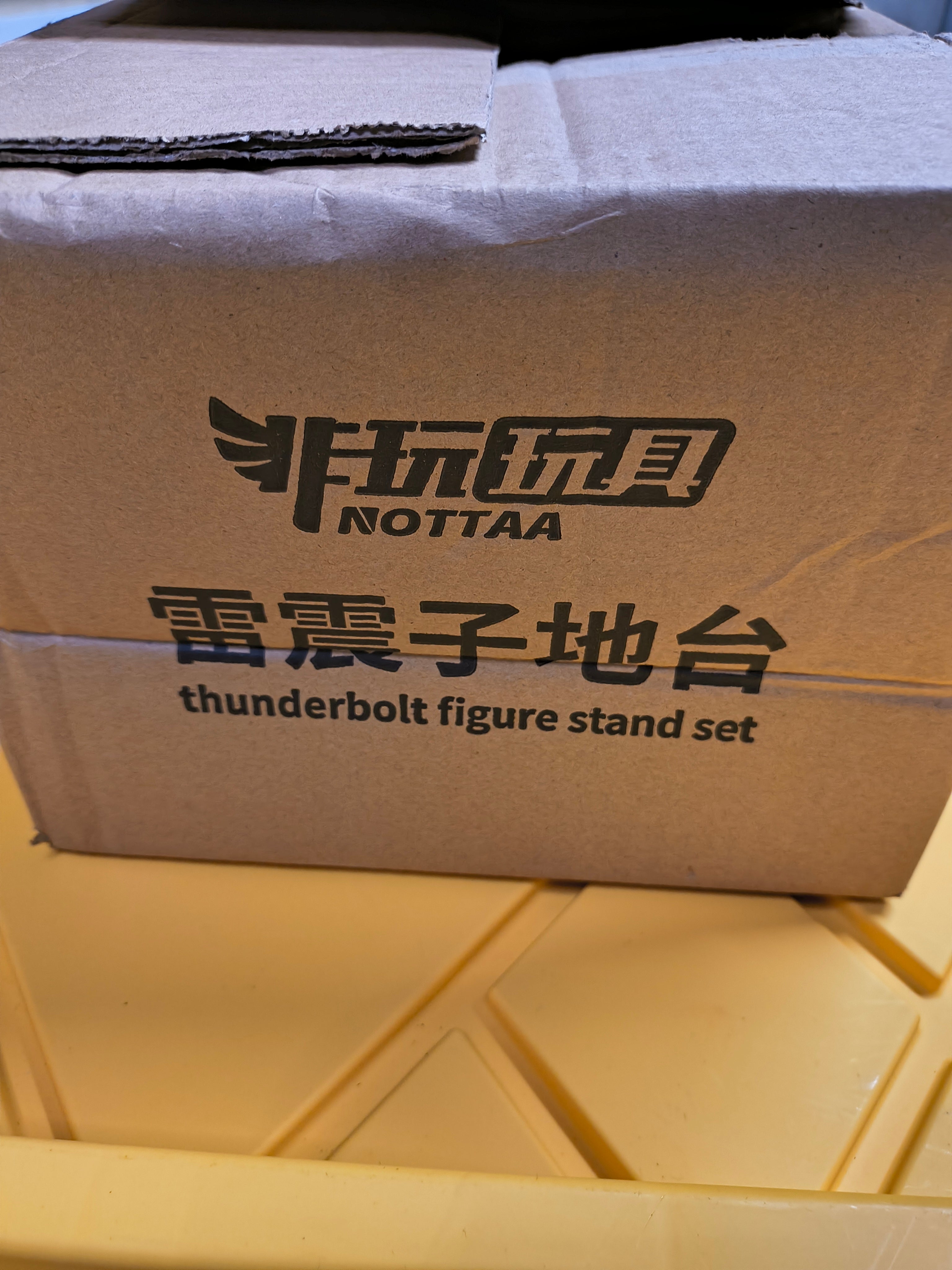 NOTTAA COLLECTION- THUNDERBOLT GOD W/ STAND (PRE-OWNED)